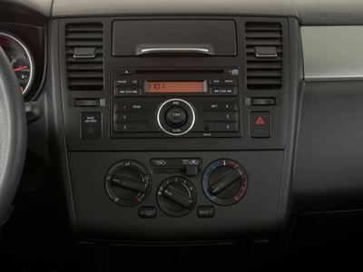 2012 Nissan Versa 1.8 S FWD