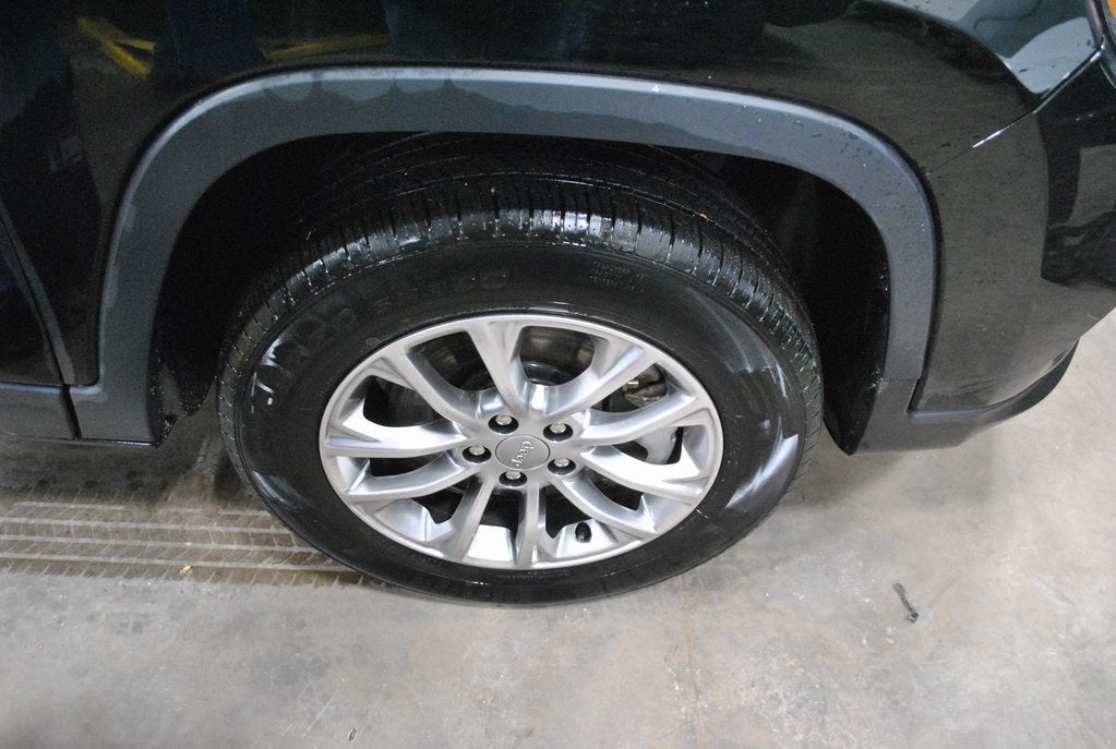 2022 Jeep Cherokee Latitude Lux 4WD