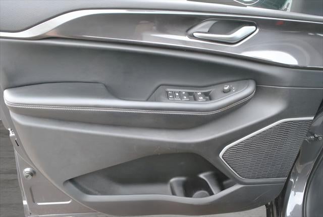 2022 Jeep Grand Cherokee Altitude AWD