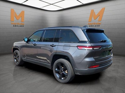 2022 Jeep Grand Cherokee Altitude AWD