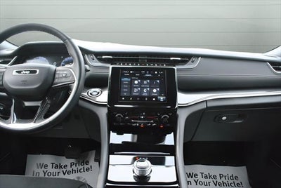 2022 Jeep Grand Cherokee Altitude AWD
