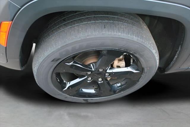 2022 Jeep Grand Cherokee Altitude AWD