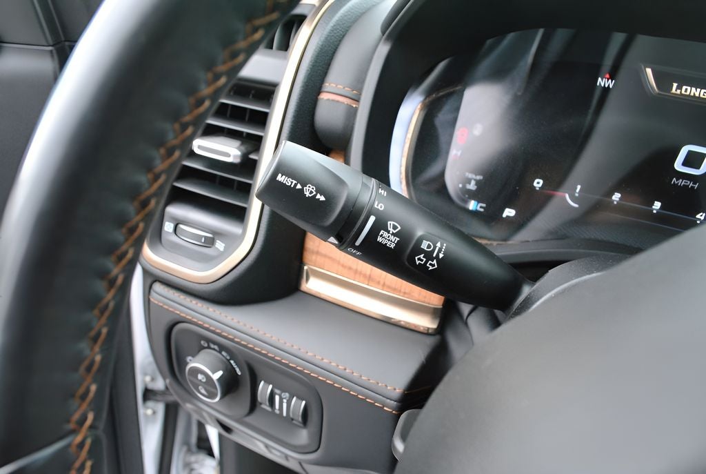 2023 RAM 1500 Limited Longhorn Crew Cab 4x4 5.7L HEMI