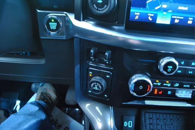 2023 Ford F-150 Lariat SuperCrew 4WD