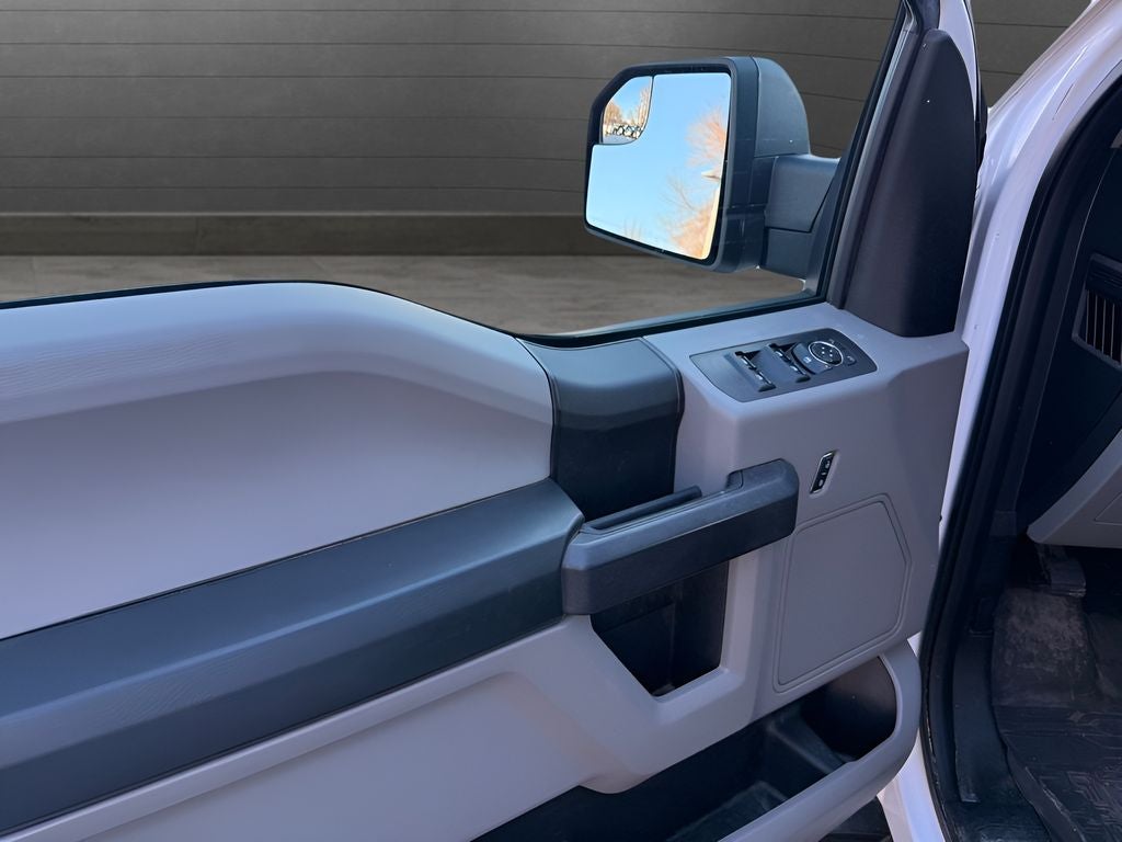 2017 Ford F-150 XL Super Cab 4x4 5.0L V8