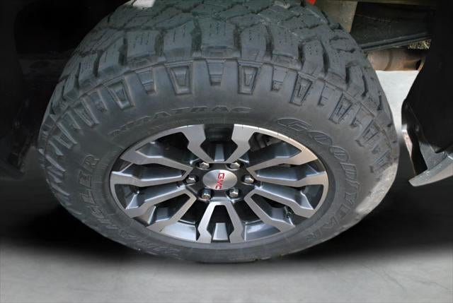 2023 GMC Sierra AT4 Crew Cab 4x4