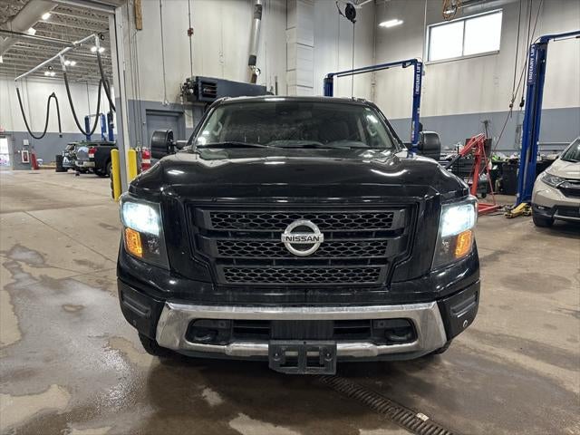2021 Nissan Titan SV Crew Cab 4x4 5.6L V8