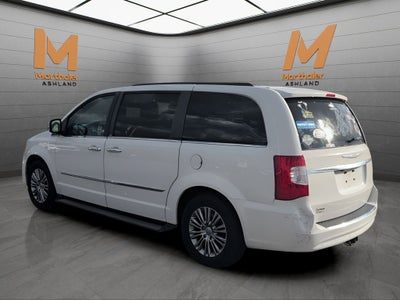 2013 Chrysler Town and Country Touring-L FWD