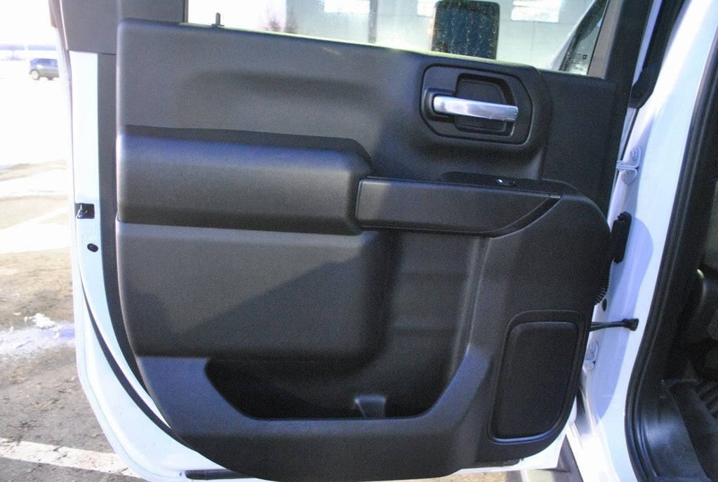 2024 Chevrolet Silverado HD Custom Crew Cab 4x4 6.6L V8