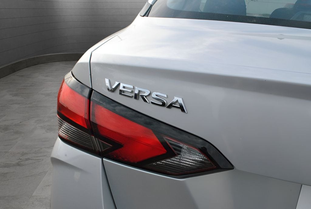 2023 Nissan Versa 1.6 S FWD