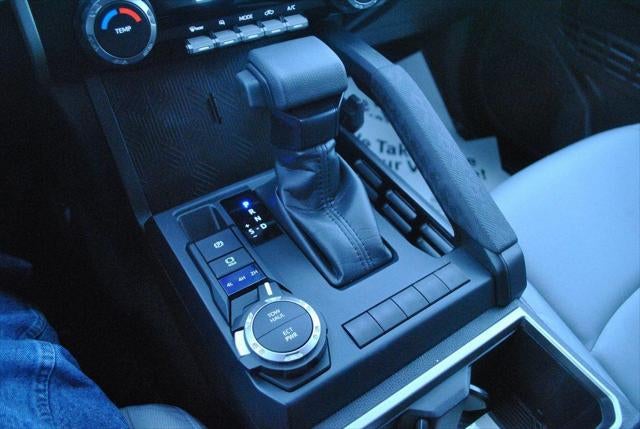 2025 Toyota TACOMA SR5 SR5 Double Cab 4x4