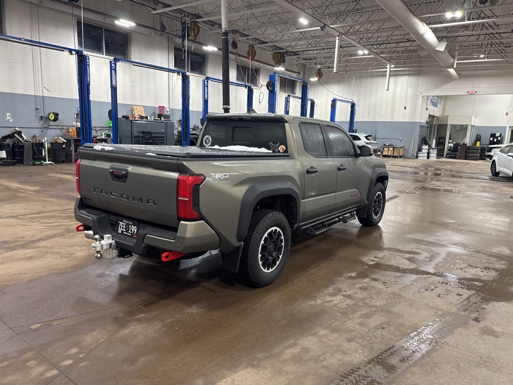 2024 Toyota Tacoma TRD Off-Road Upgrade Double Cab 4x4 6-Speed Manual