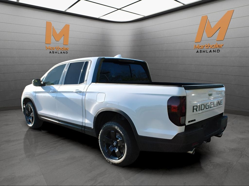 2026 Honda Ridgeline Black Edition - Photo 2