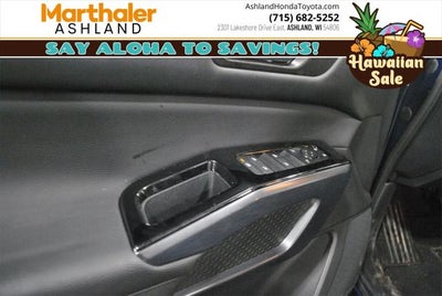 2025 Nissan Pathfinder SL AWD