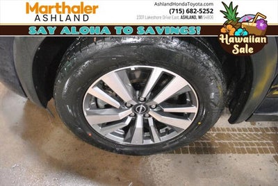 2025 Nissan Pathfinder SL AWD