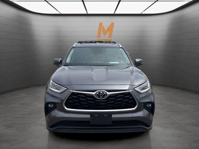 2022 Toyota Highlander Limited 8 Passenger AWD