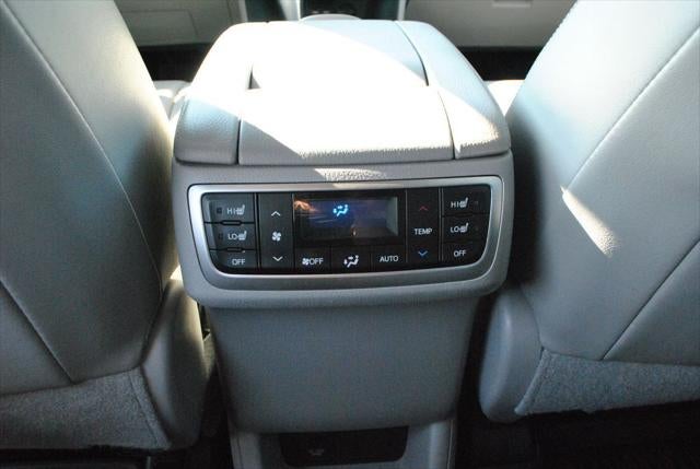 2019 Toyota Highlander Limited Platinum