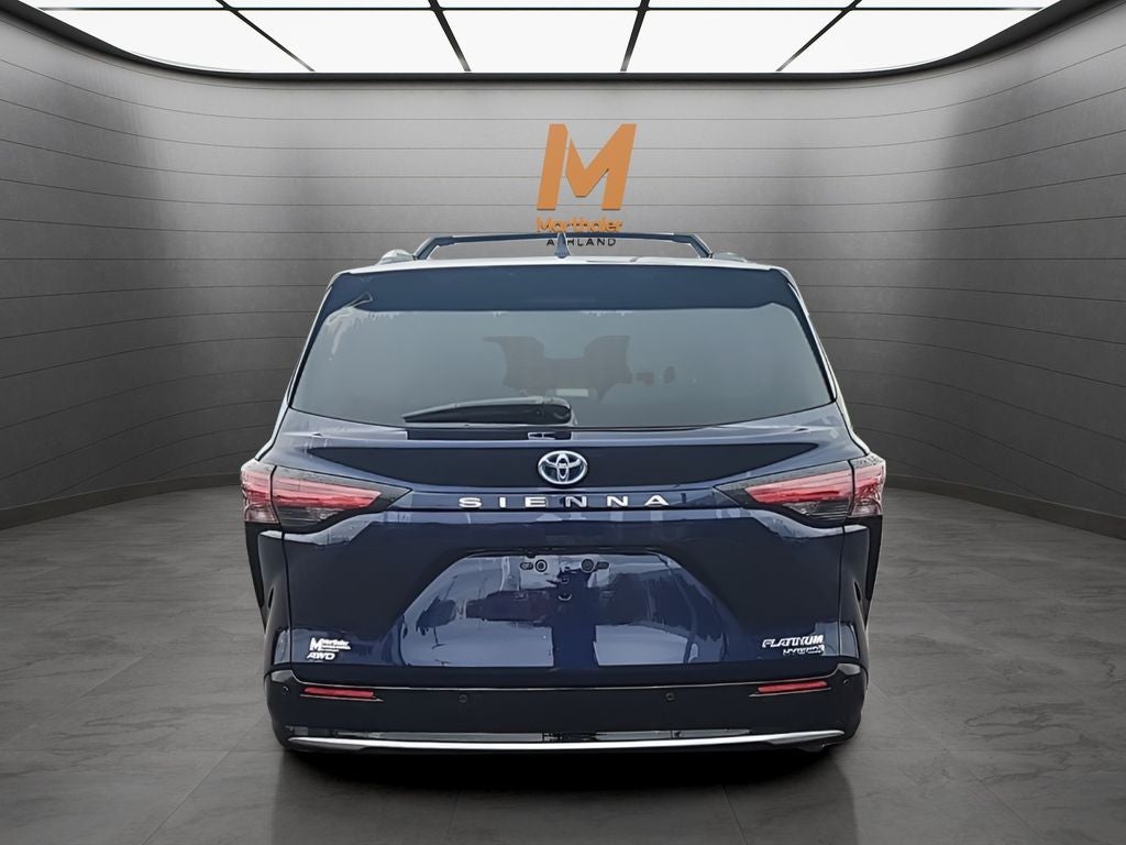 2024 Toyota Sienna Platinum 7 Passenger