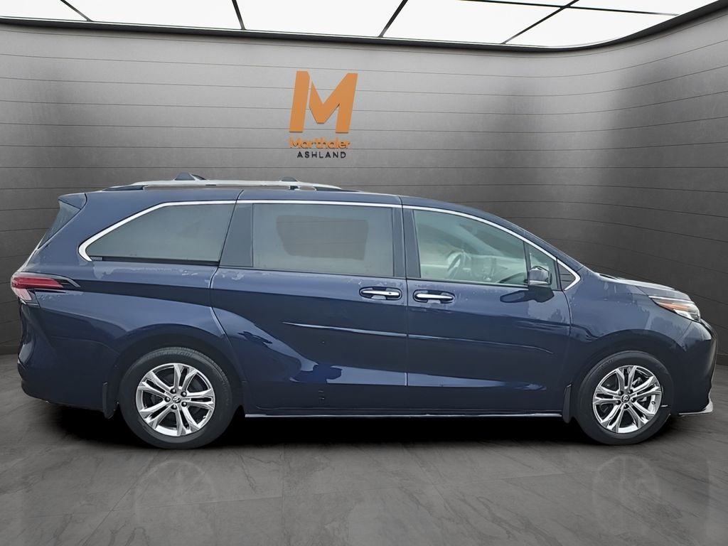 2024 Toyota Sienna Platinum 7 Passenger