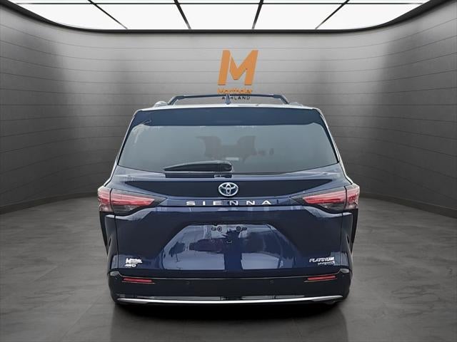 2024 Toyota Sienna Platinum 7 Passenger