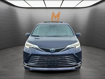 2024 Toyota Sienna Platinum 7 Passenger