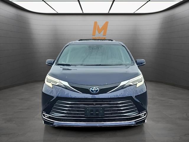 2024 Toyota Sienna Platinum 7 Passenger