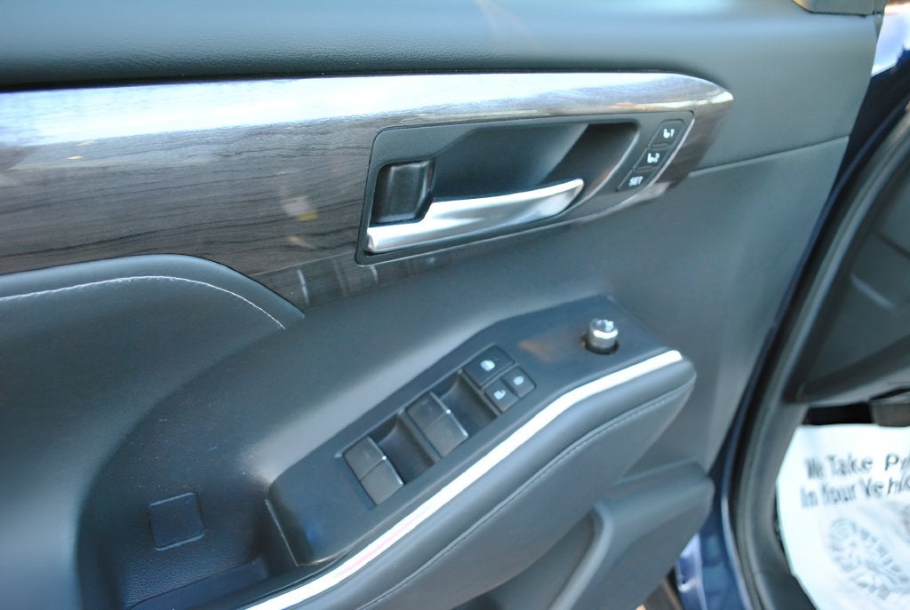 2022 Toyota Highlander Platinum AWD