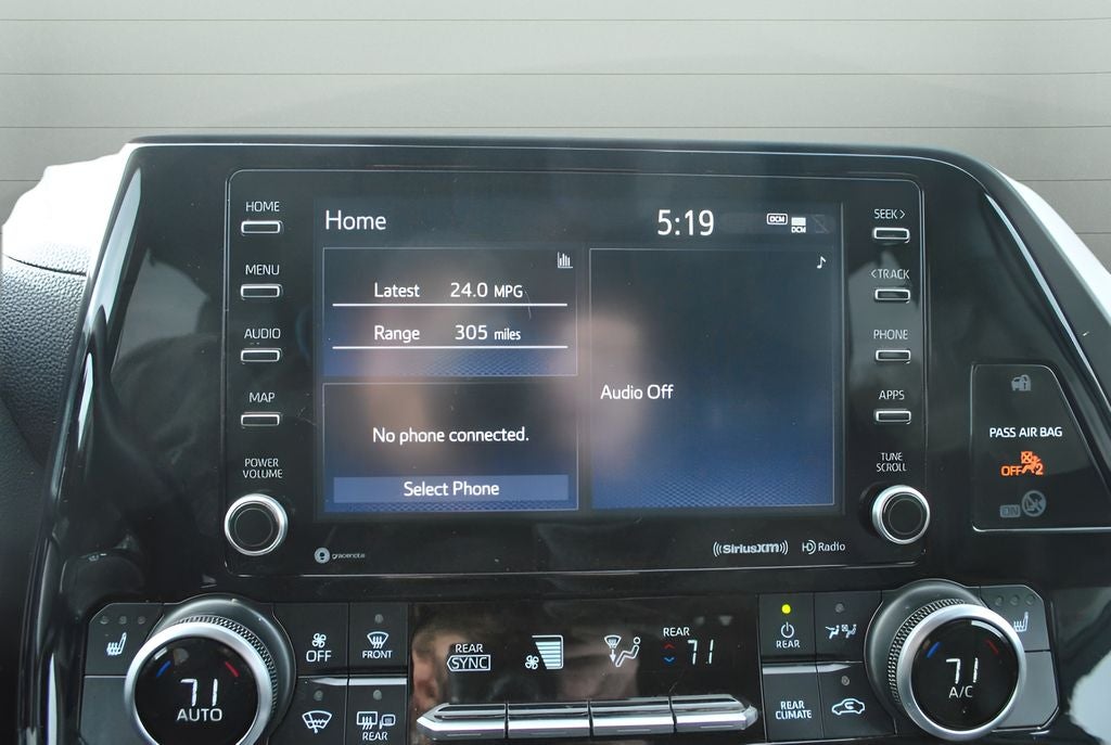 2021 Toyota HIGHLANDER XLE AWD 8 Passenger
