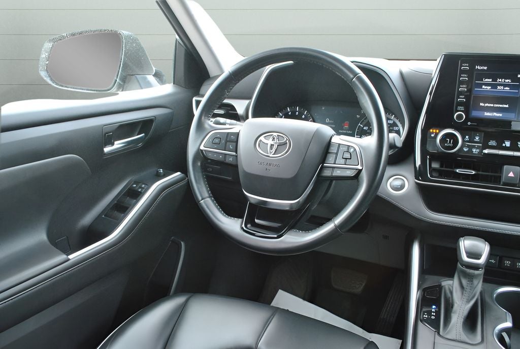 2021 Toyota HIGHLANDER XLE AWD 8 Passenger