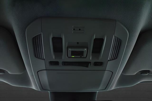 2021 Toyota HIGHLANDER XLE AWD 8 Passenger