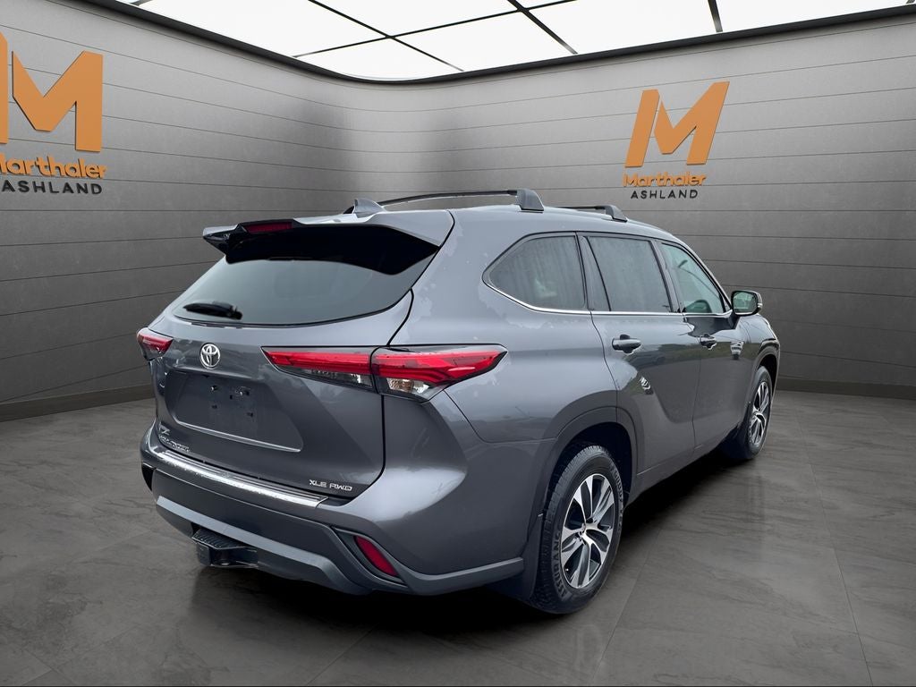 2022 Toyota Highlander XLE AWD