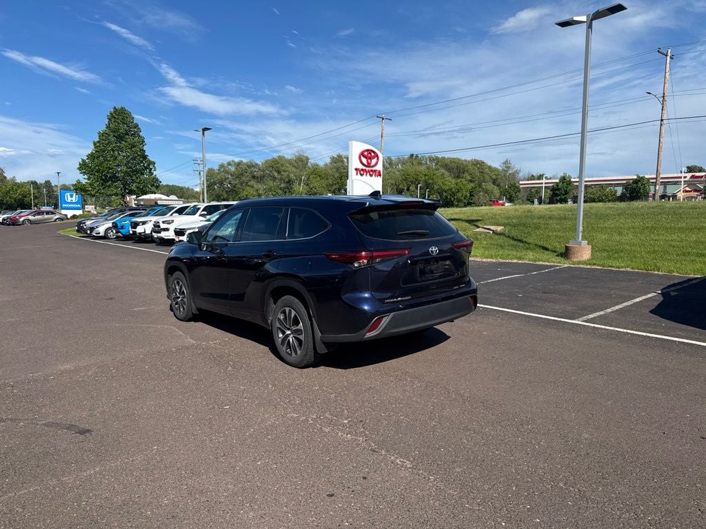 2021 Toyota Highlander XLE AWd