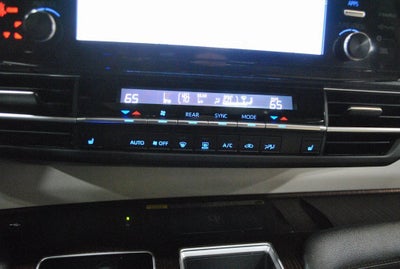 2023 Toyota SIENNA XLE XLE 7 Passenger Plus Package FWD