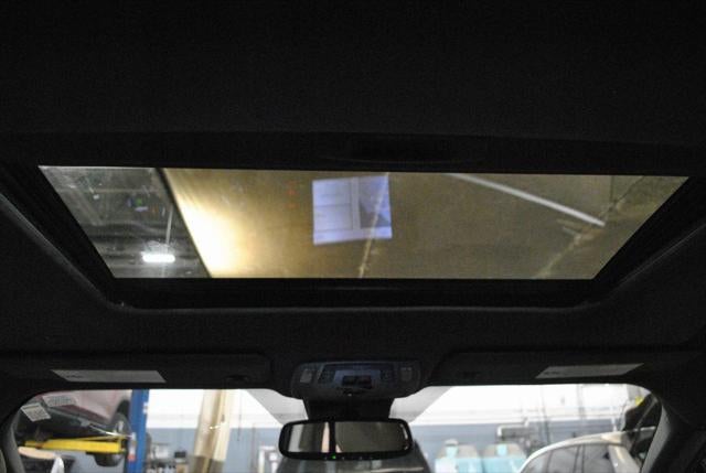 2023 Toyota SIENNA XLE XLE 7 Passenger Plus Package FWD