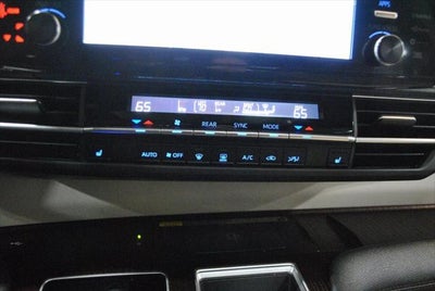 2023 Toyota SIENNA XLE XLE 7 Passenger Plus Package FWD