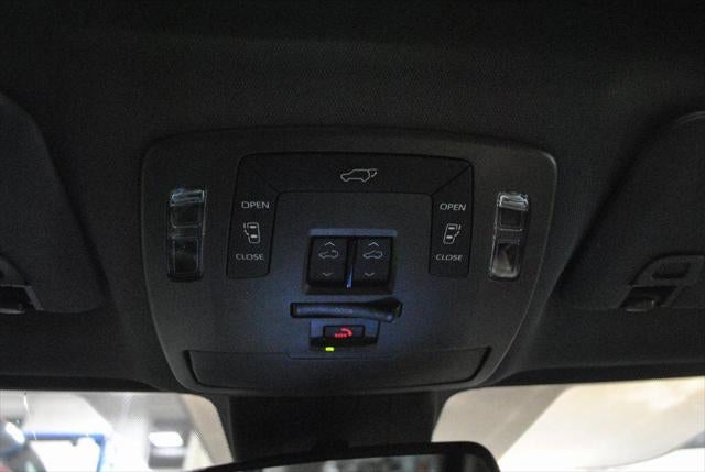 2023 Toyota SIENNA XLE XLE 7 Passenger Plus Package FWD