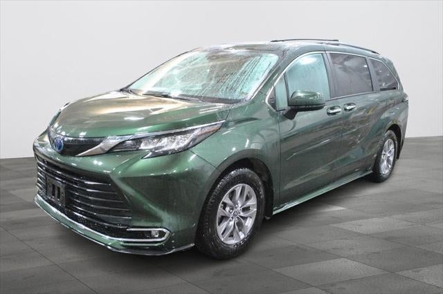 2023 Toyota SIENNA XLE XLE 7 Passenger Plus Package FWD