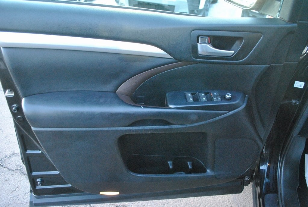 2018 Toyota HIGHLANDER XLE 7 Passenger AWD