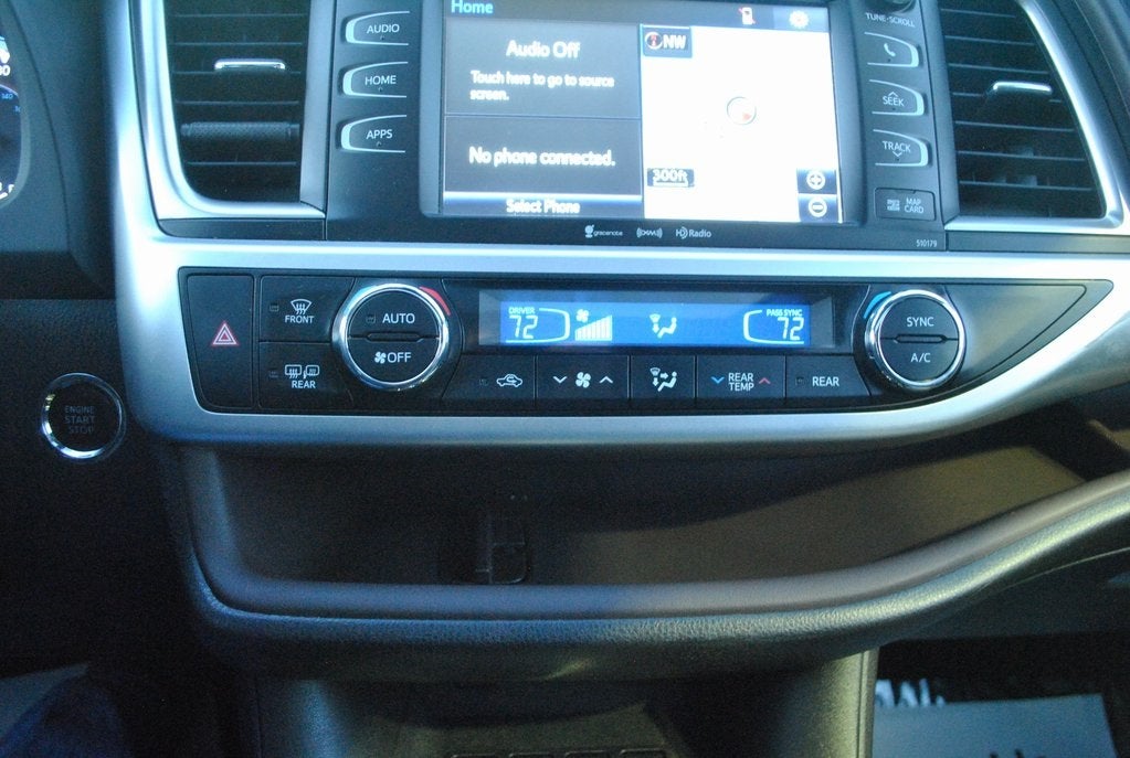 2018 Toyota HIGHLANDER XLE 7 Passenger AWD