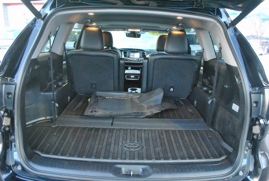 2018 Toyota HIGHLANDER XLE 7 Passenger AWD