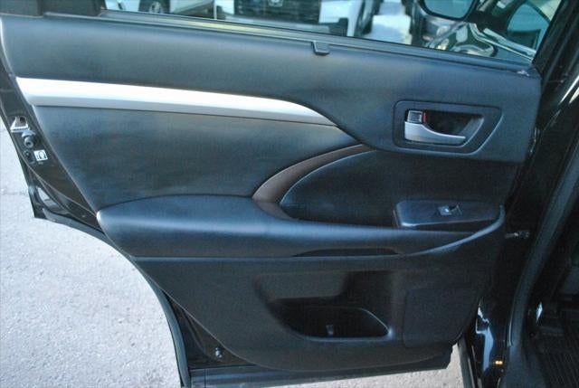 2018 Toyota HIGHLANDER XLE 7 Passenger AWD