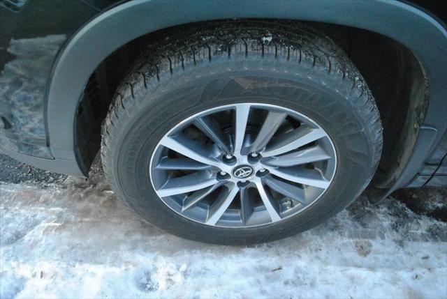 2018 Toyota HIGHLANDER XLE 7 Passenger AWD