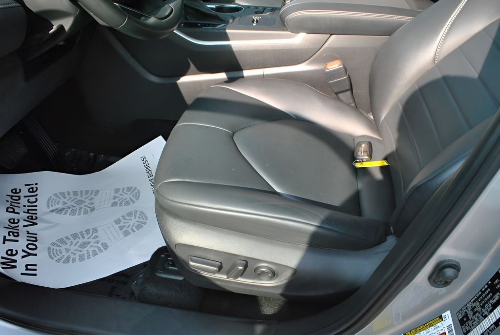 2023 Toyota Highlander Hybrid XLE AWD