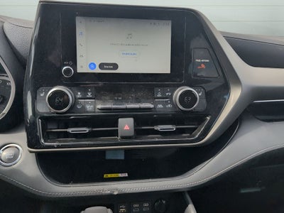 2023 Toyota Highlander XLE 8 Passenger AWD