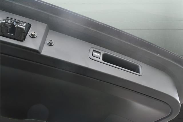 2023 Toyota HIGHLANDER XLE 8 Passenger AWD