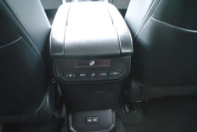 2023 Toyota HIGHLANDER XLE 8 Passenger AWD