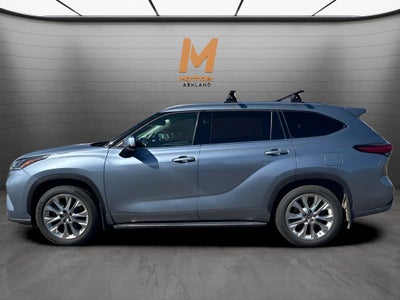 2023 Toyota Highlander Limited AWD / 8 Passenger