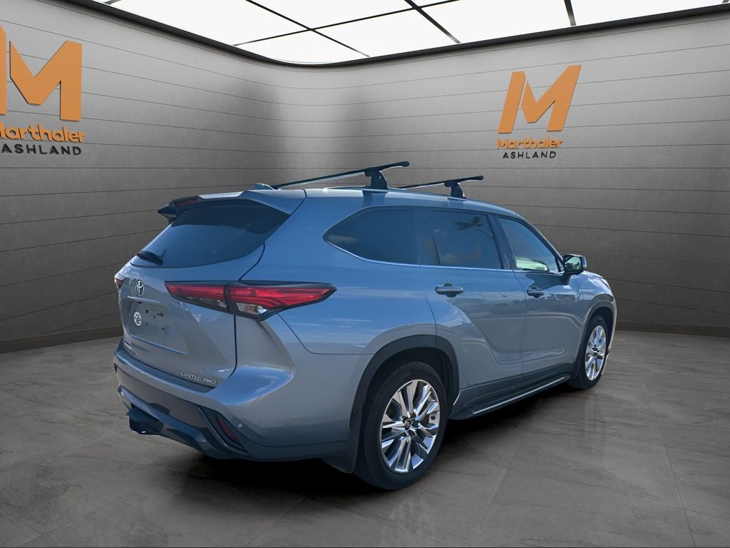 2023 Toyota Highlander Limited AWD / 8 Passenger
