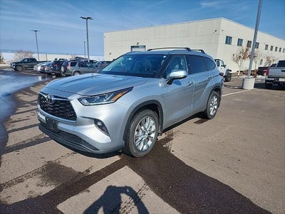 2023 Toyota HIGHLANDER Limited AWD 8 Passenger