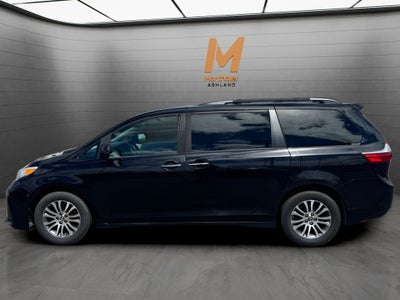2020 Toyota SIENNA XLE 3.5L XLE 8 Passenger FWD